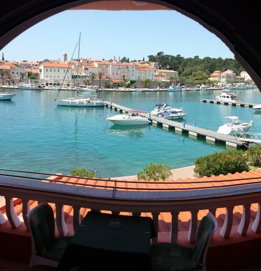 Vila "Mare" Banjol Exteriér fotografie